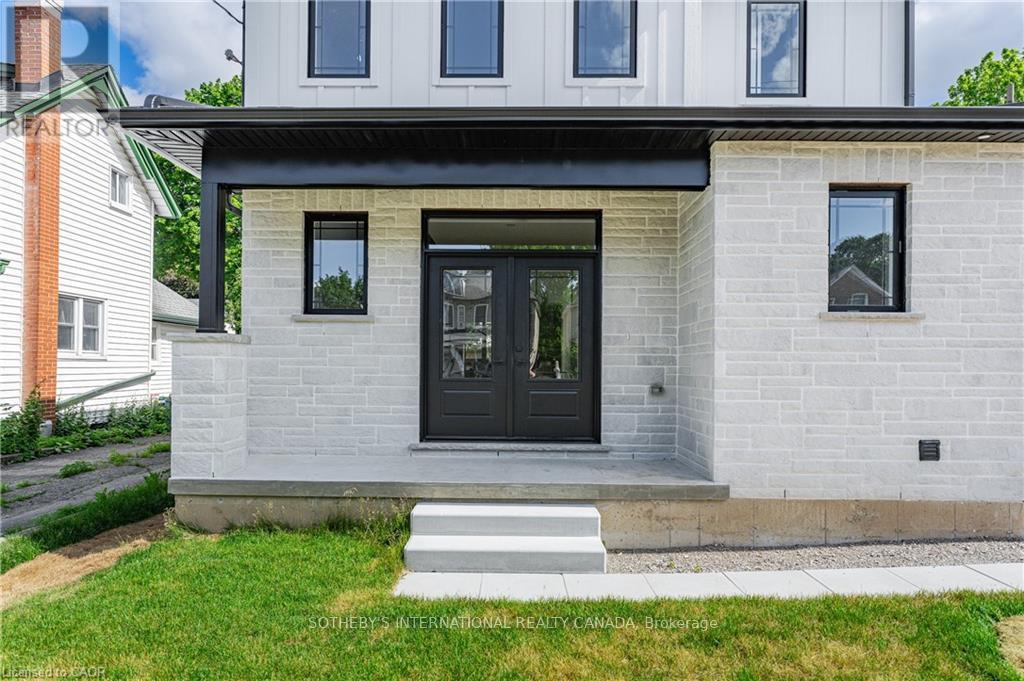 42 RICH AVENUE - 4