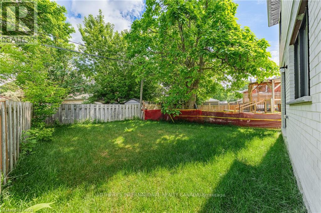42 RICH AVENUE - 49