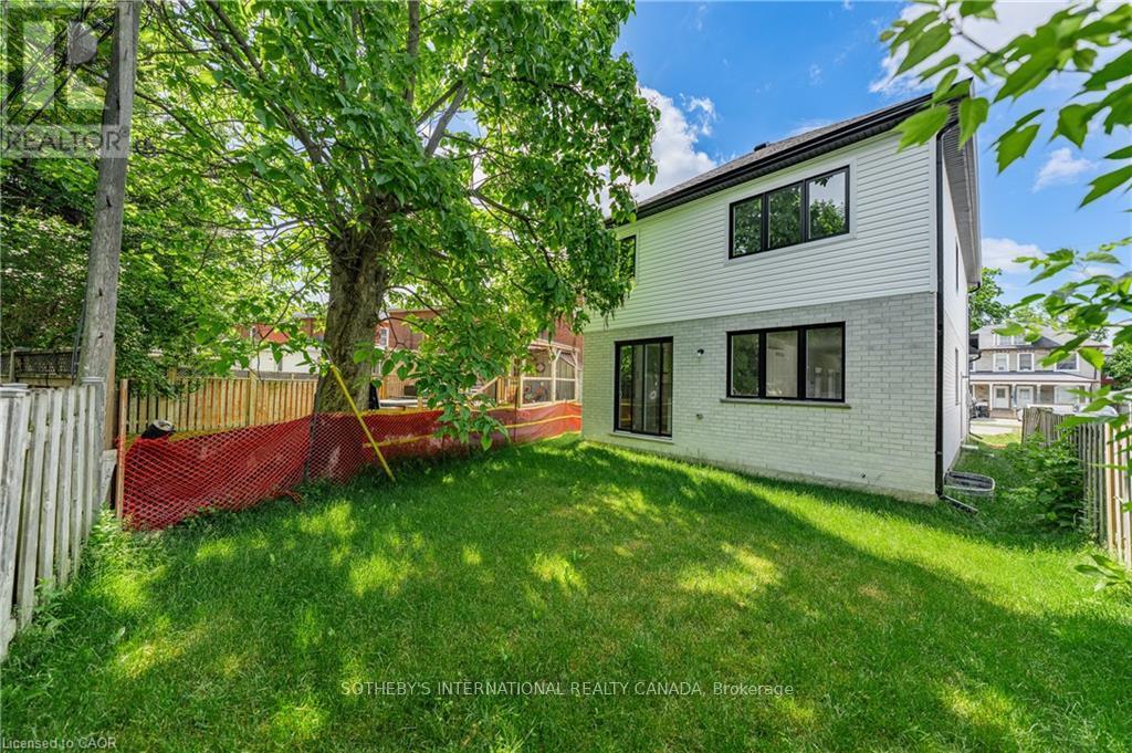 42 RICH AVENUE - 50