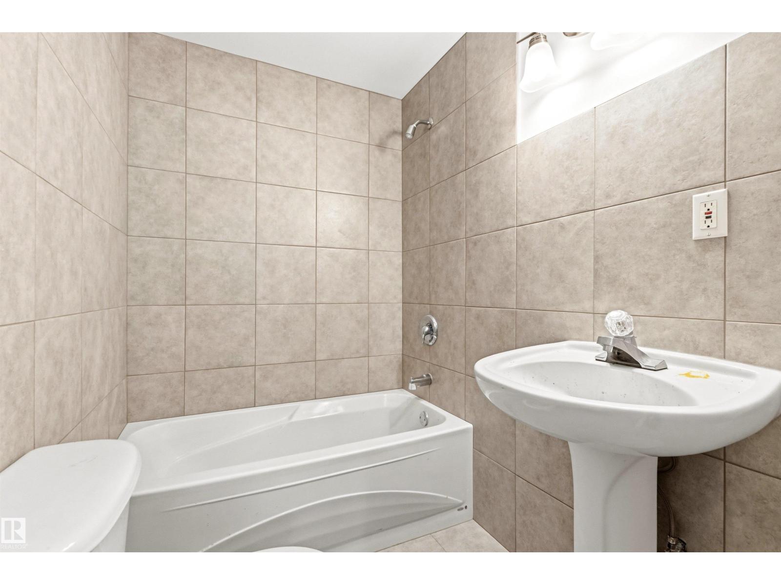 141 KULAWY DR N NW - 56