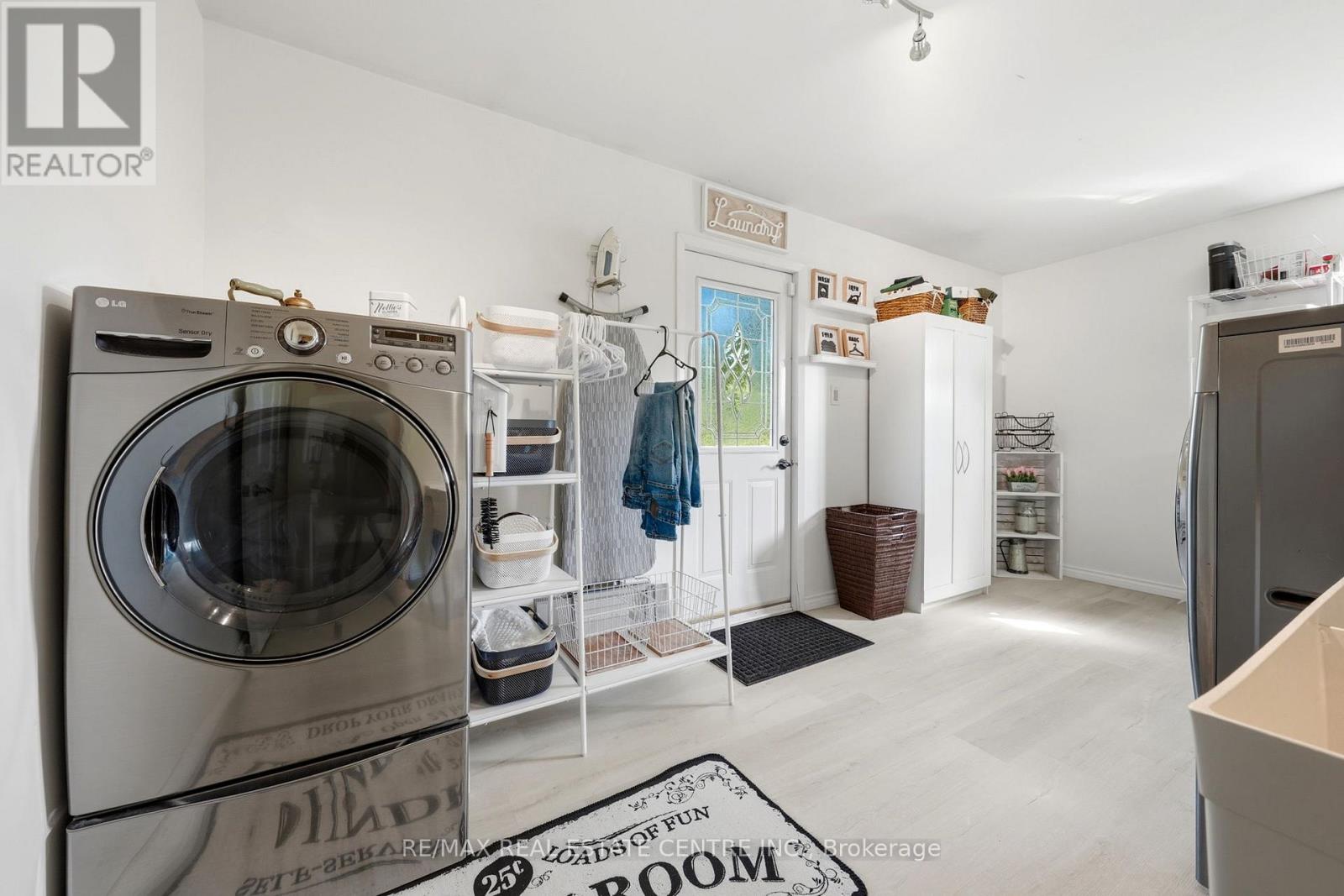 9572 WELLINGTON 22 ROAD - Image 18