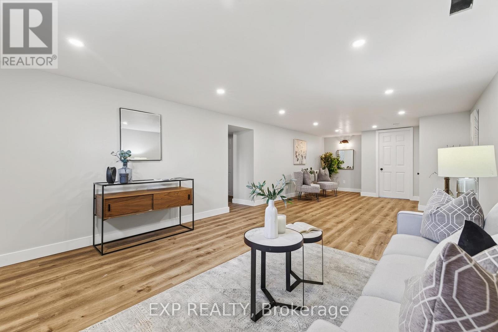 261 KING STREET - 24