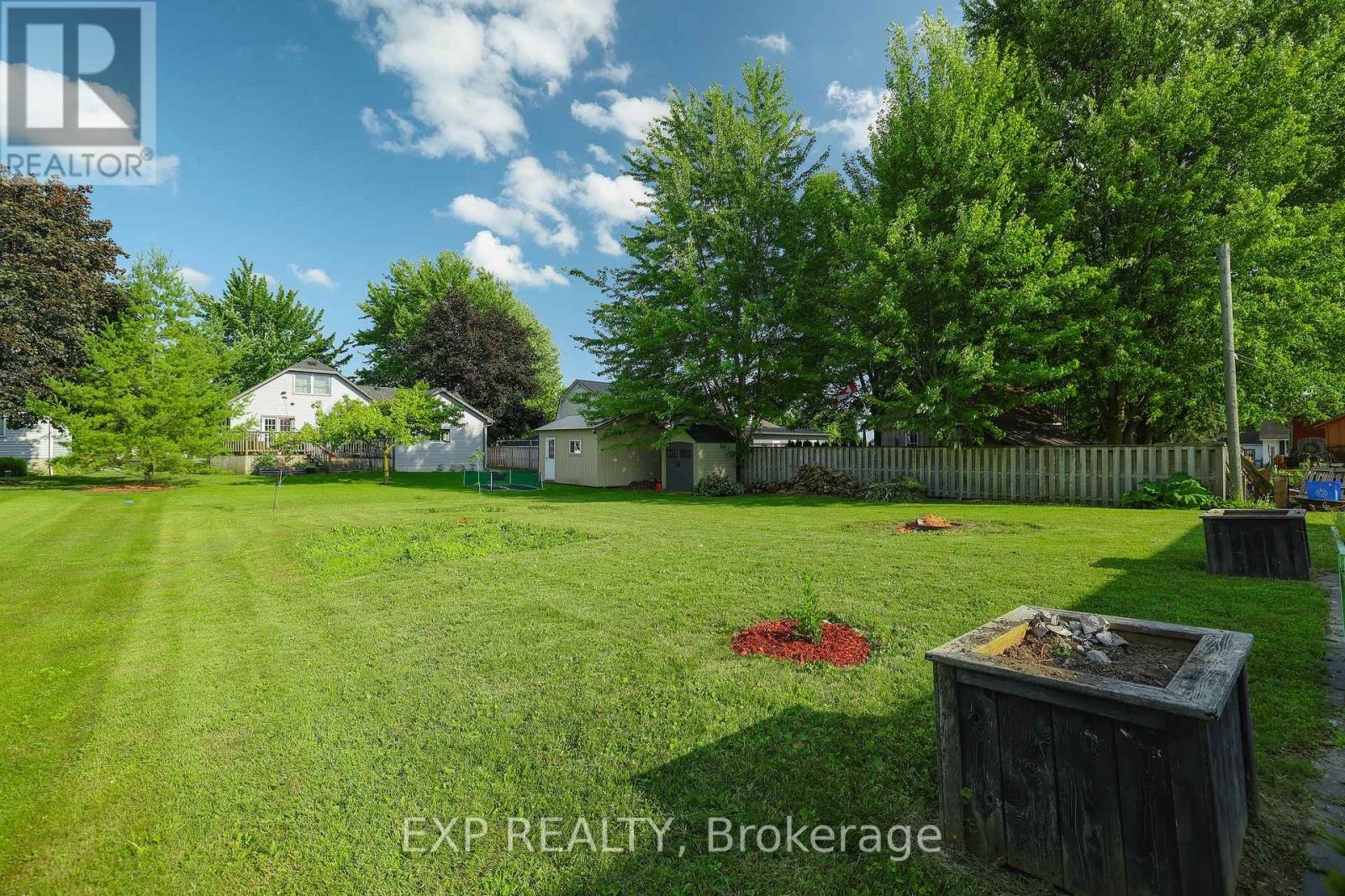 261 KING STREET - 33