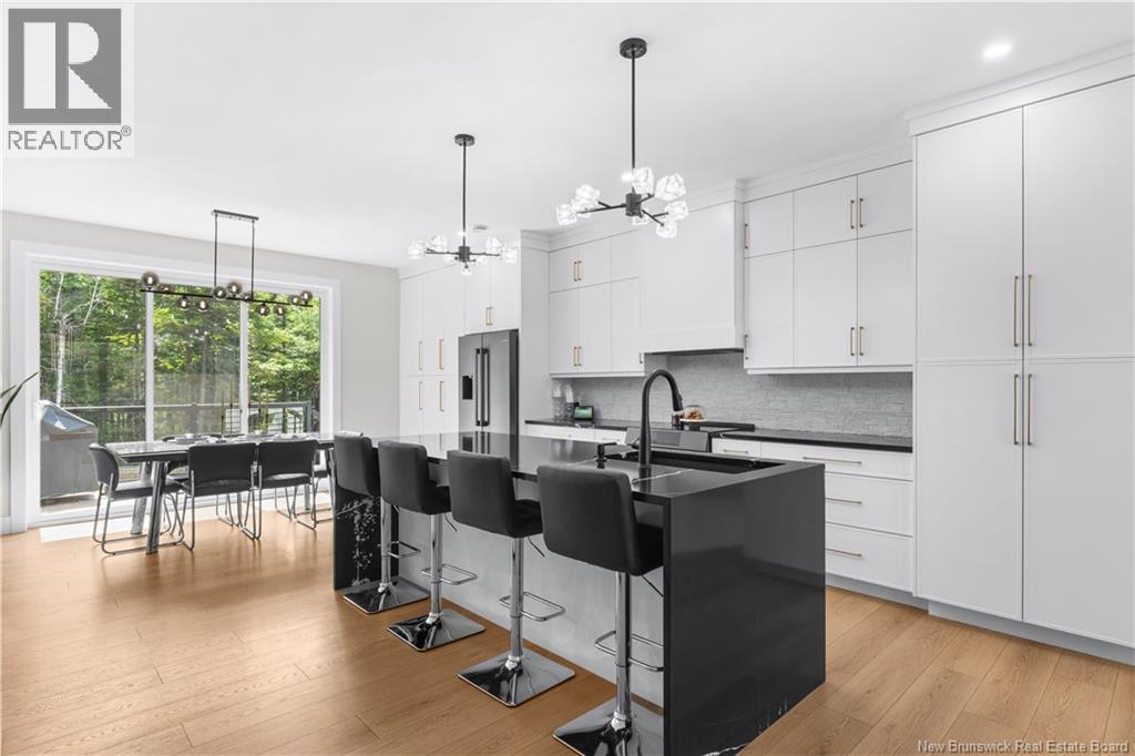 104 Rue Paris Street - Image 11