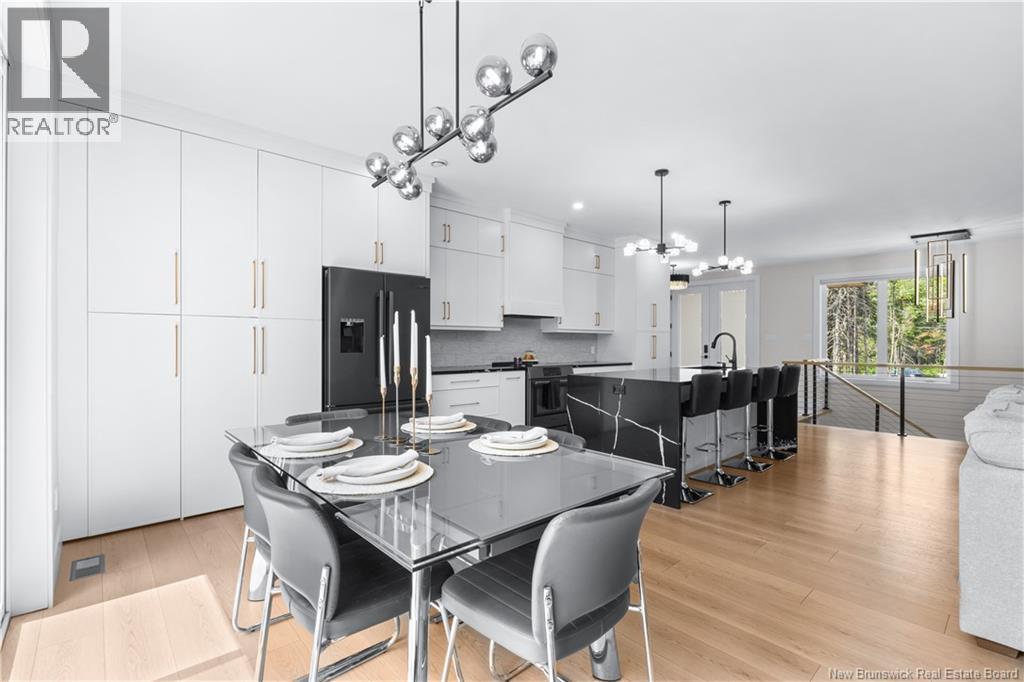 104 Rue Paris Street - Image 15