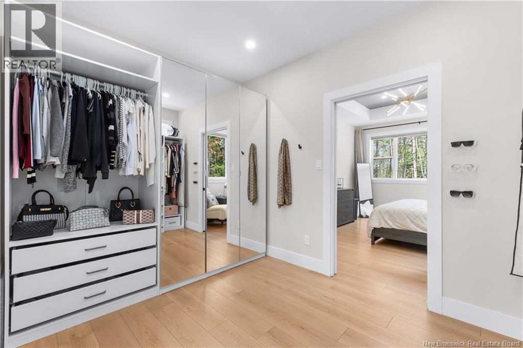 104 Rue Paris Street - Image 22