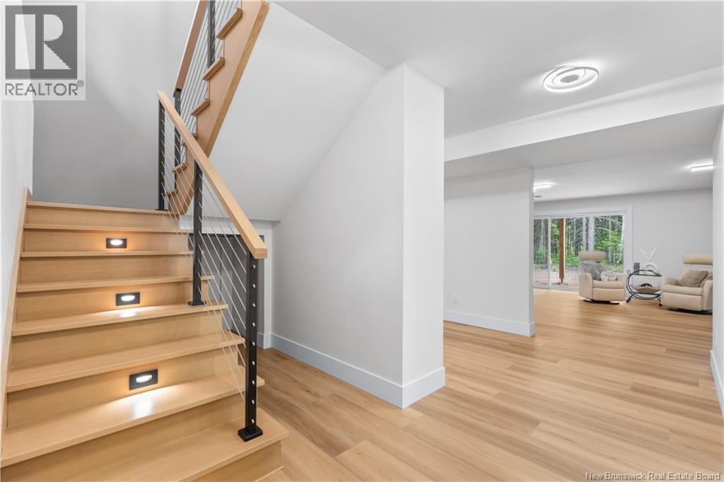 104 Rue Paris Street - Image 32