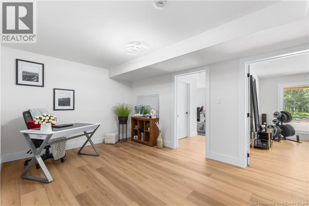 104 Rue Paris Street - Image 37