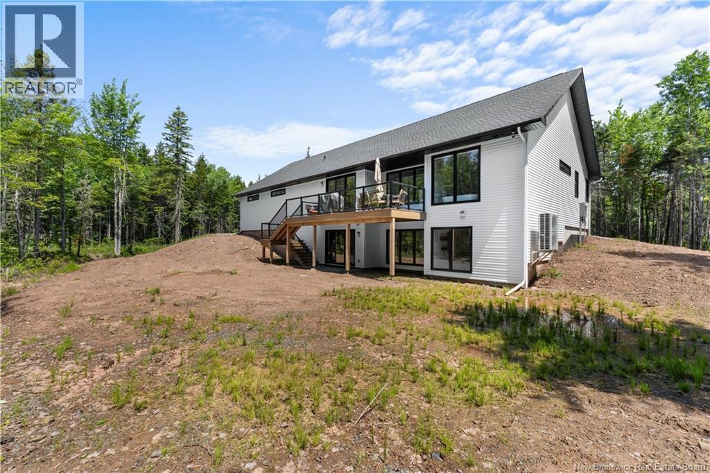 104 Rue Paris Street - Image 40