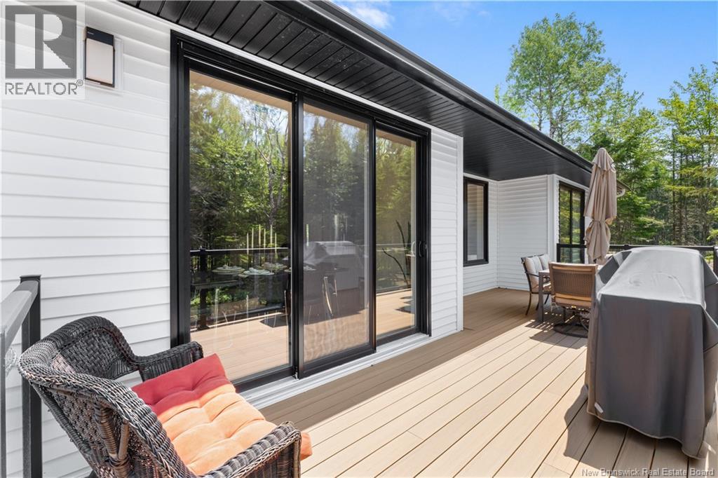 104 Rue Paris Street - Image 41