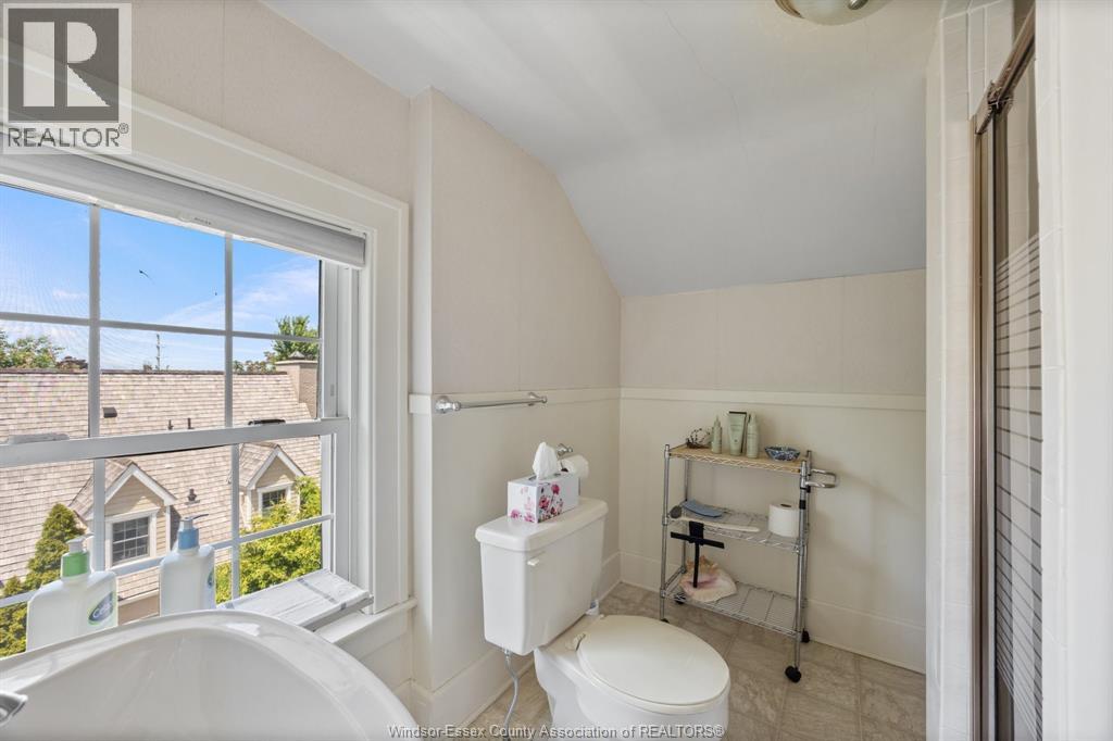 219 JEFFERSON - 41