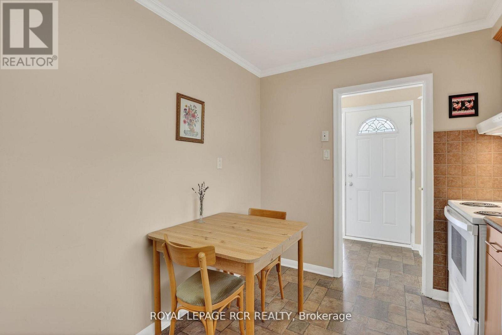 6 AILSA CRAIG COURT - 11