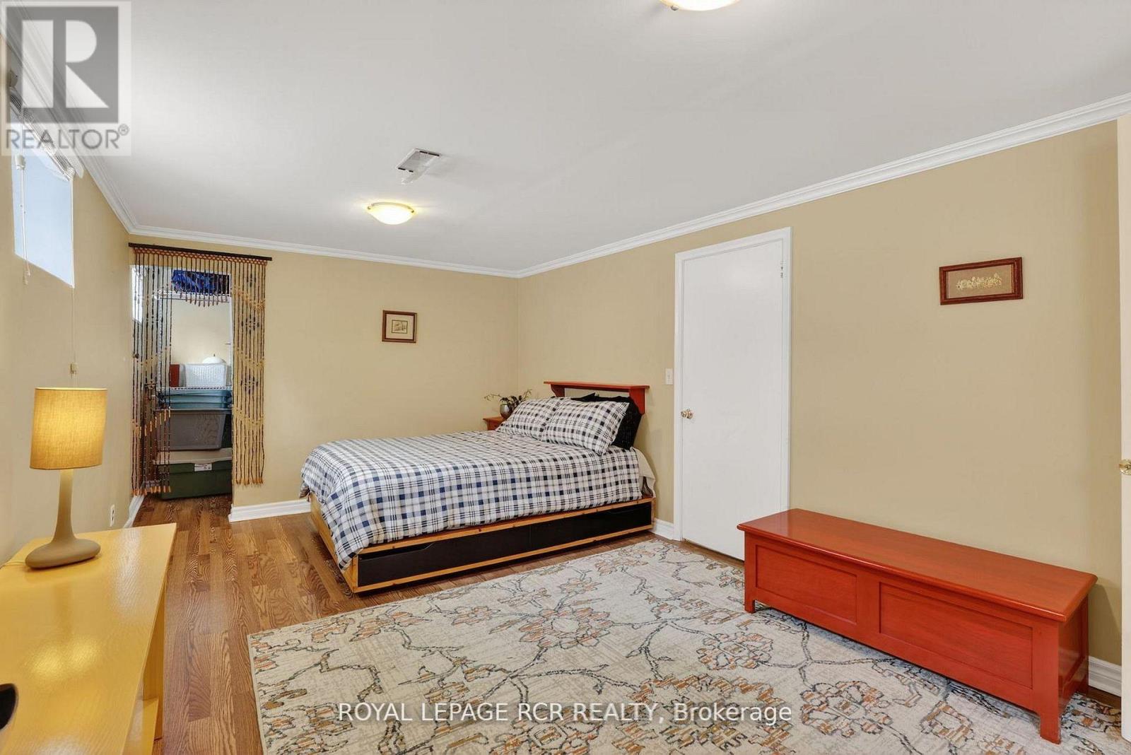 6 AILSA CRAIG COURT - 34