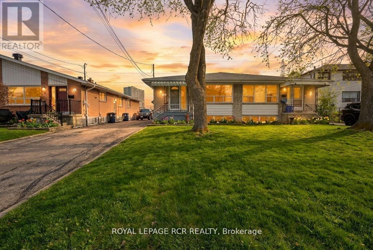 6 AILSA CRAIG COURT - 44