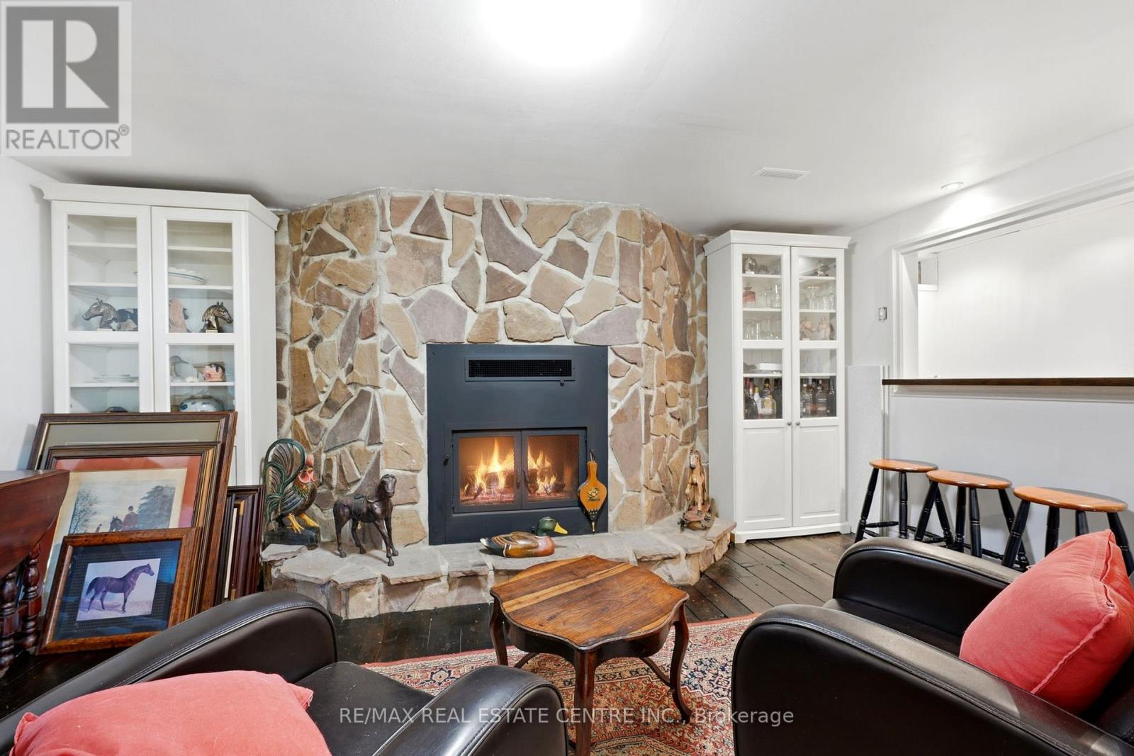13 DOUGLAS CRESCENT - 28