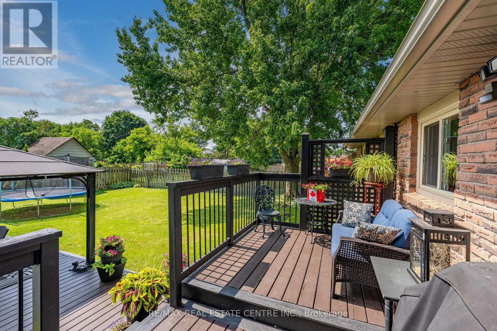13 DOUGLAS CRESCENT - 37