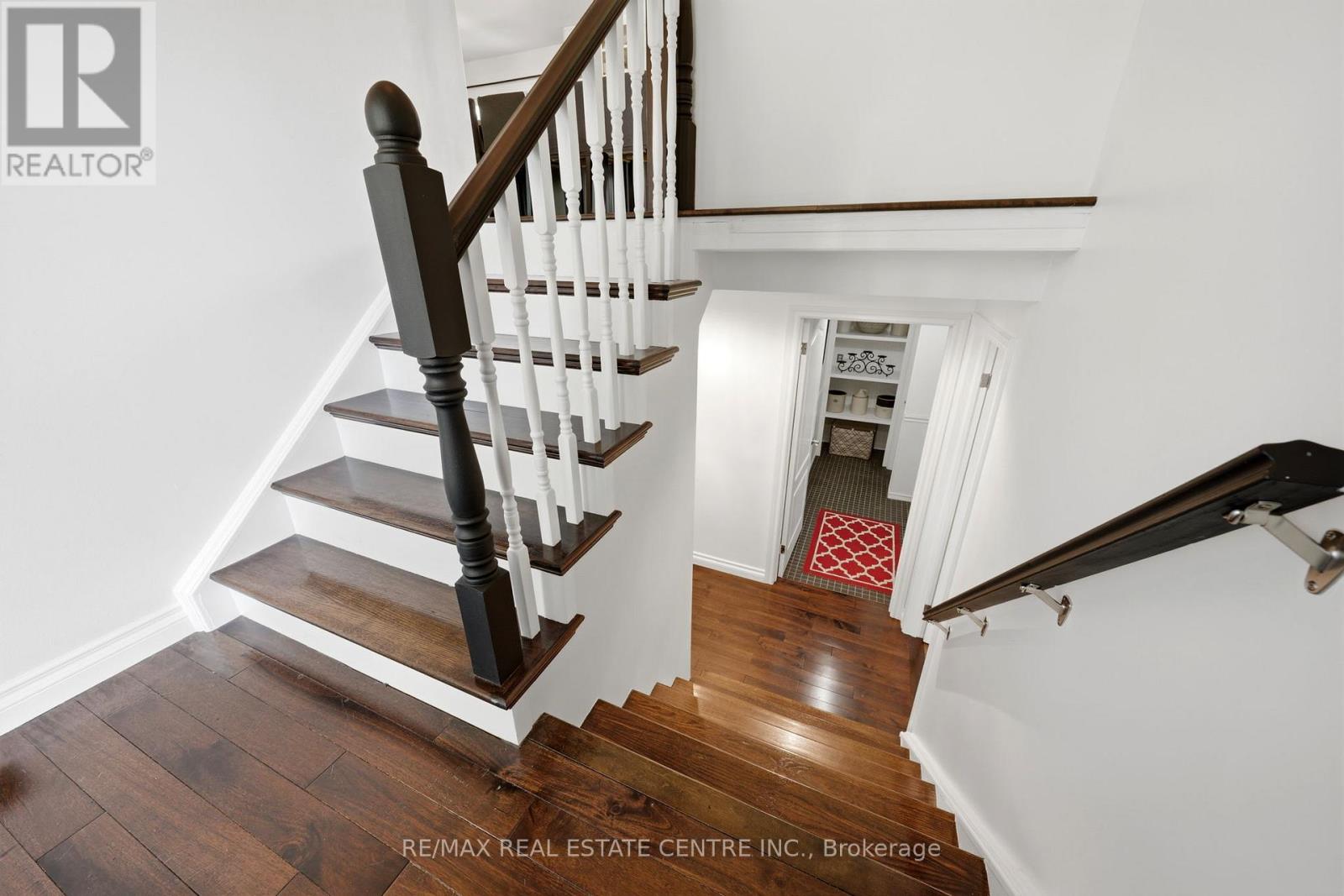 13 DOUGLAS CRESCENT - 25