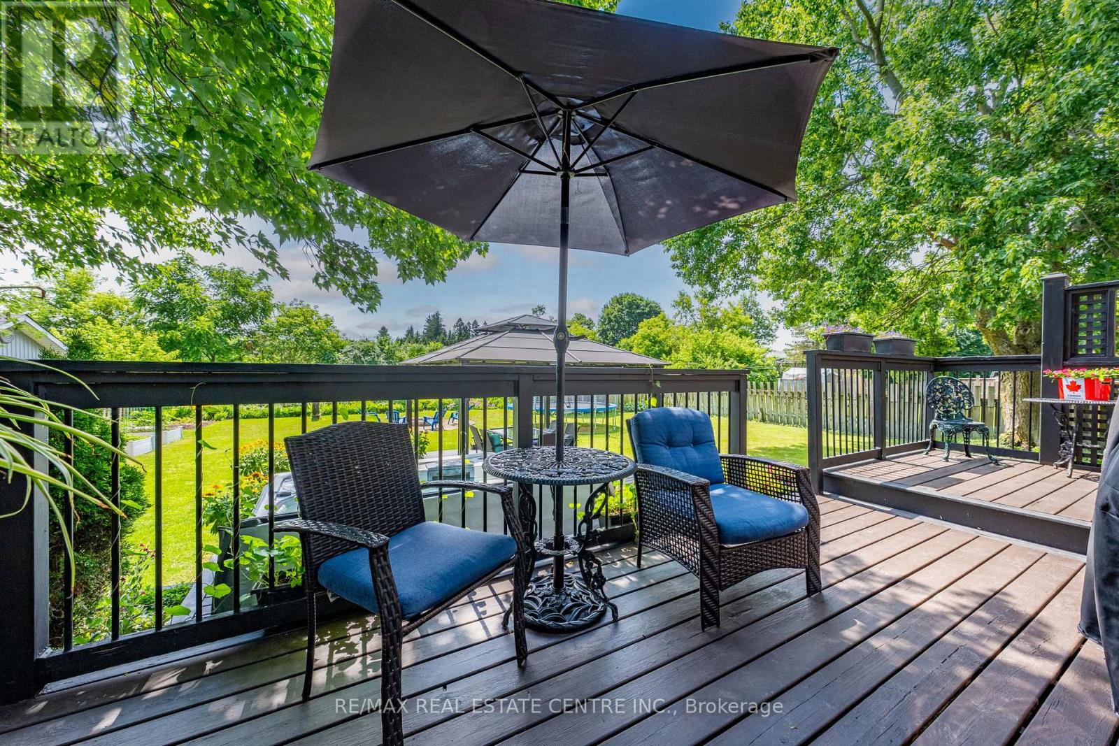 13 DOUGLAS CRESCENT - 40