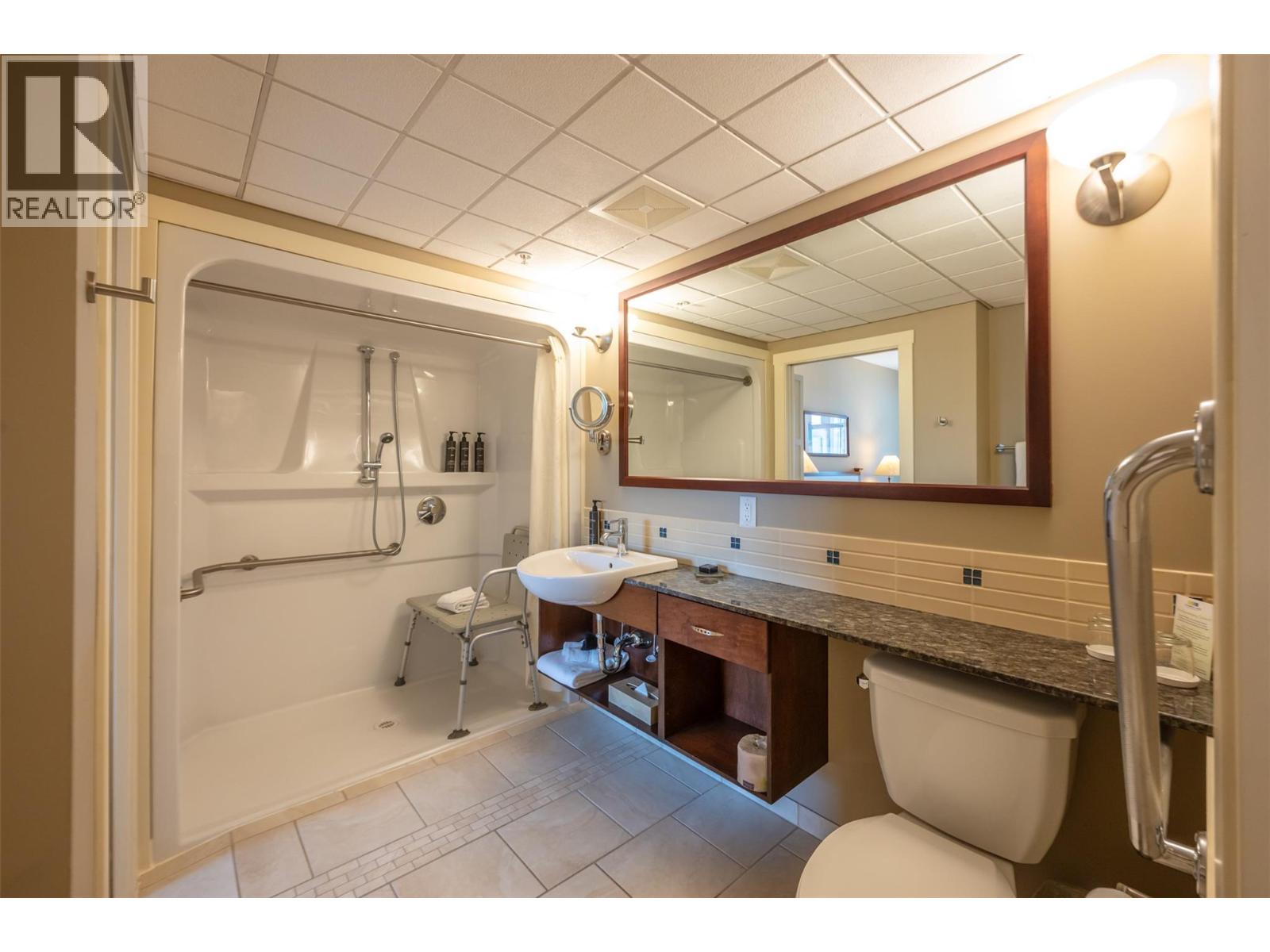 #105 13011 Lakeshore Drive - 18