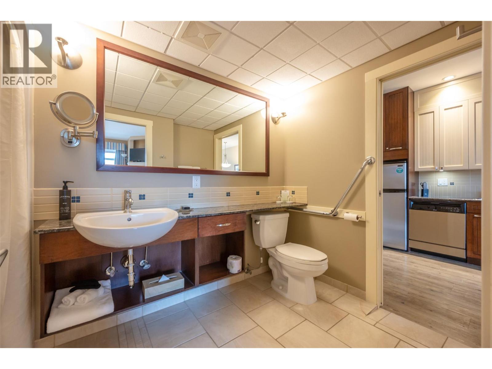 #105 13011 Lakeshore Drive - 20