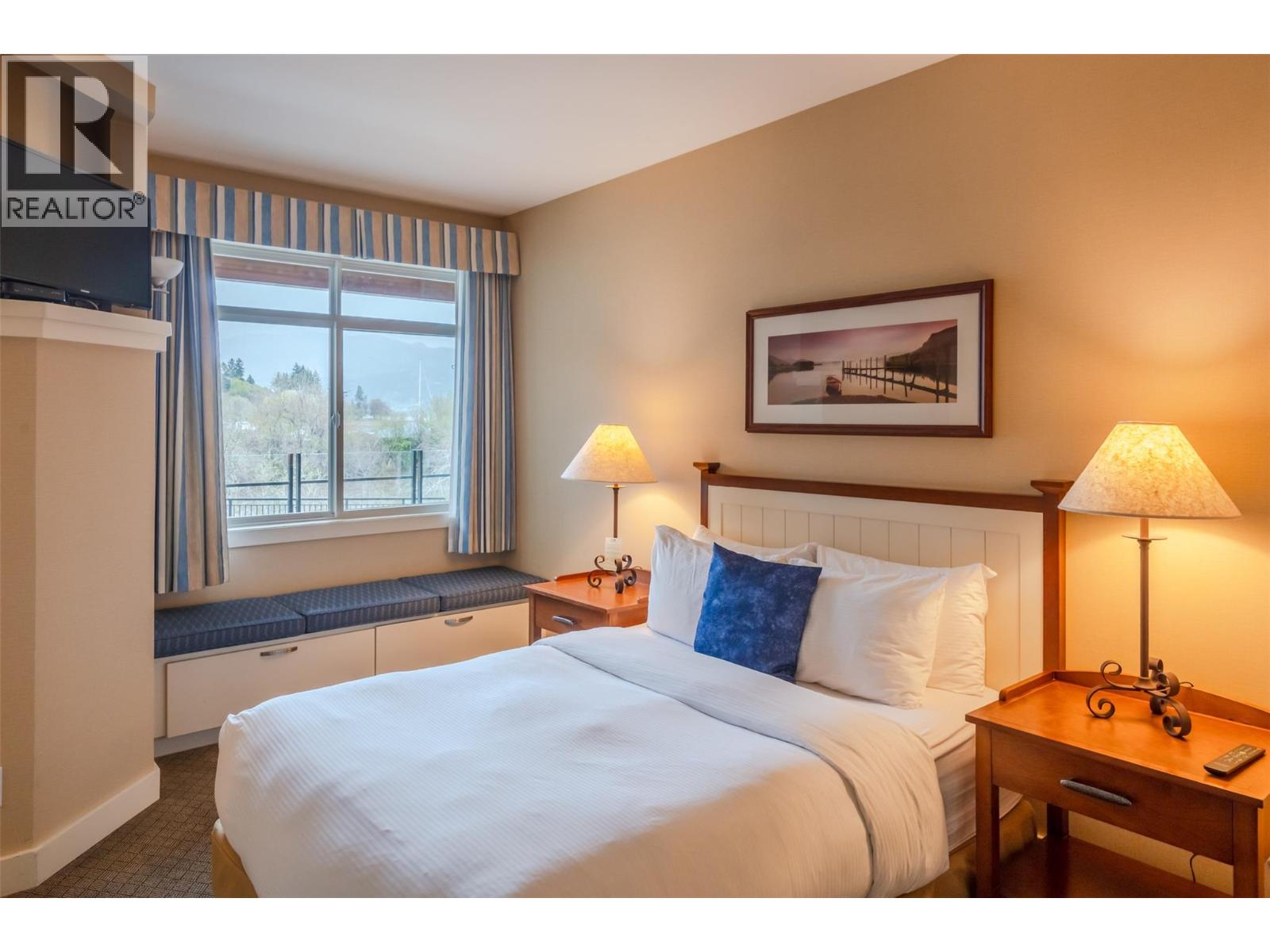 #105 13011 Lakeshore Drive - 24