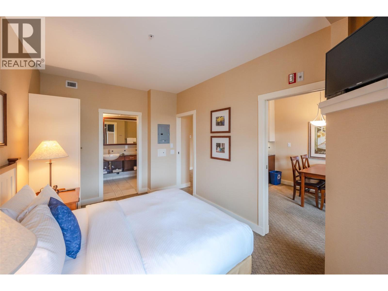 #105 13011 Lakeshore Drive - 25