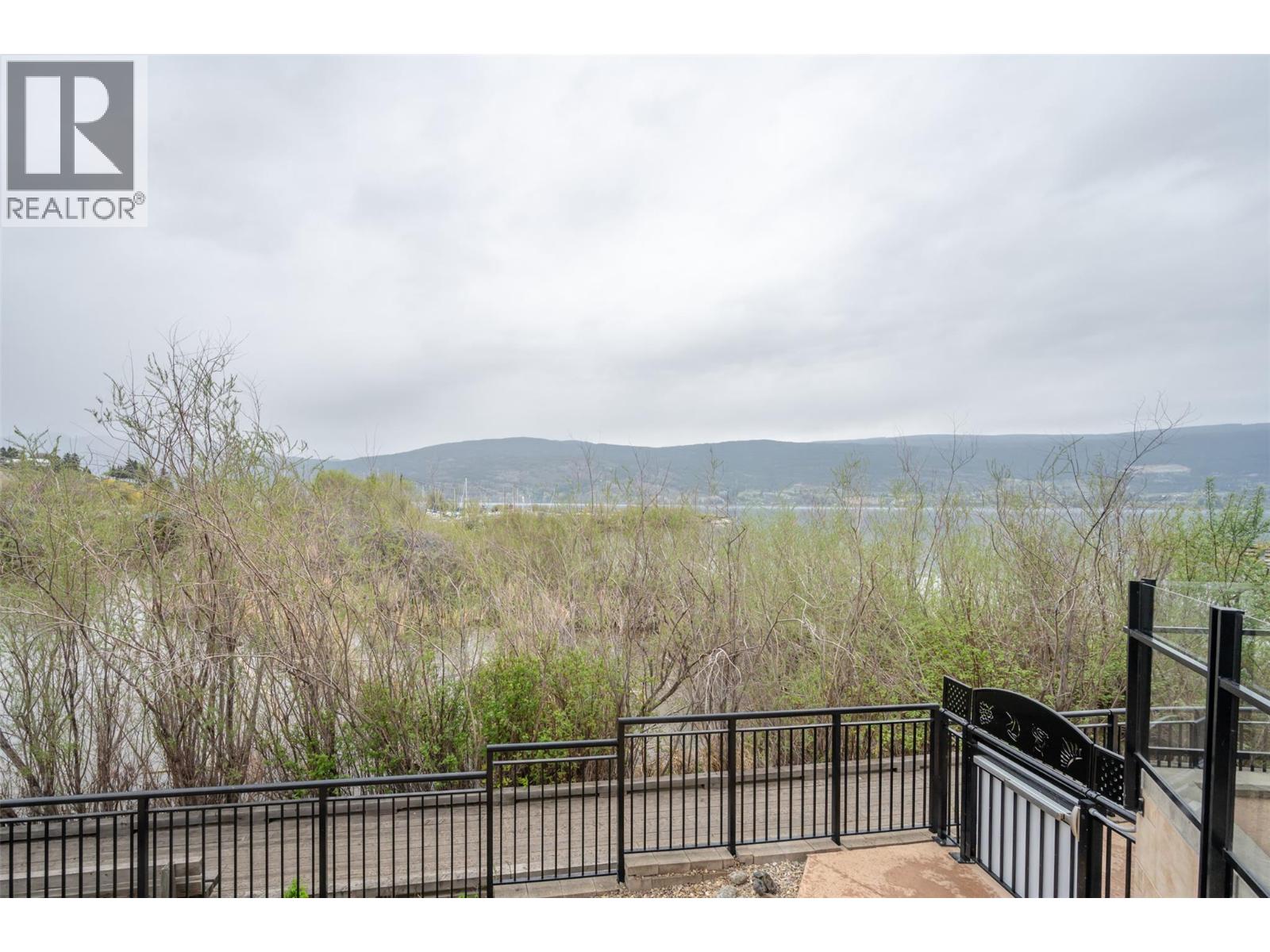 #105 13011 Lakeshore Drive - 33