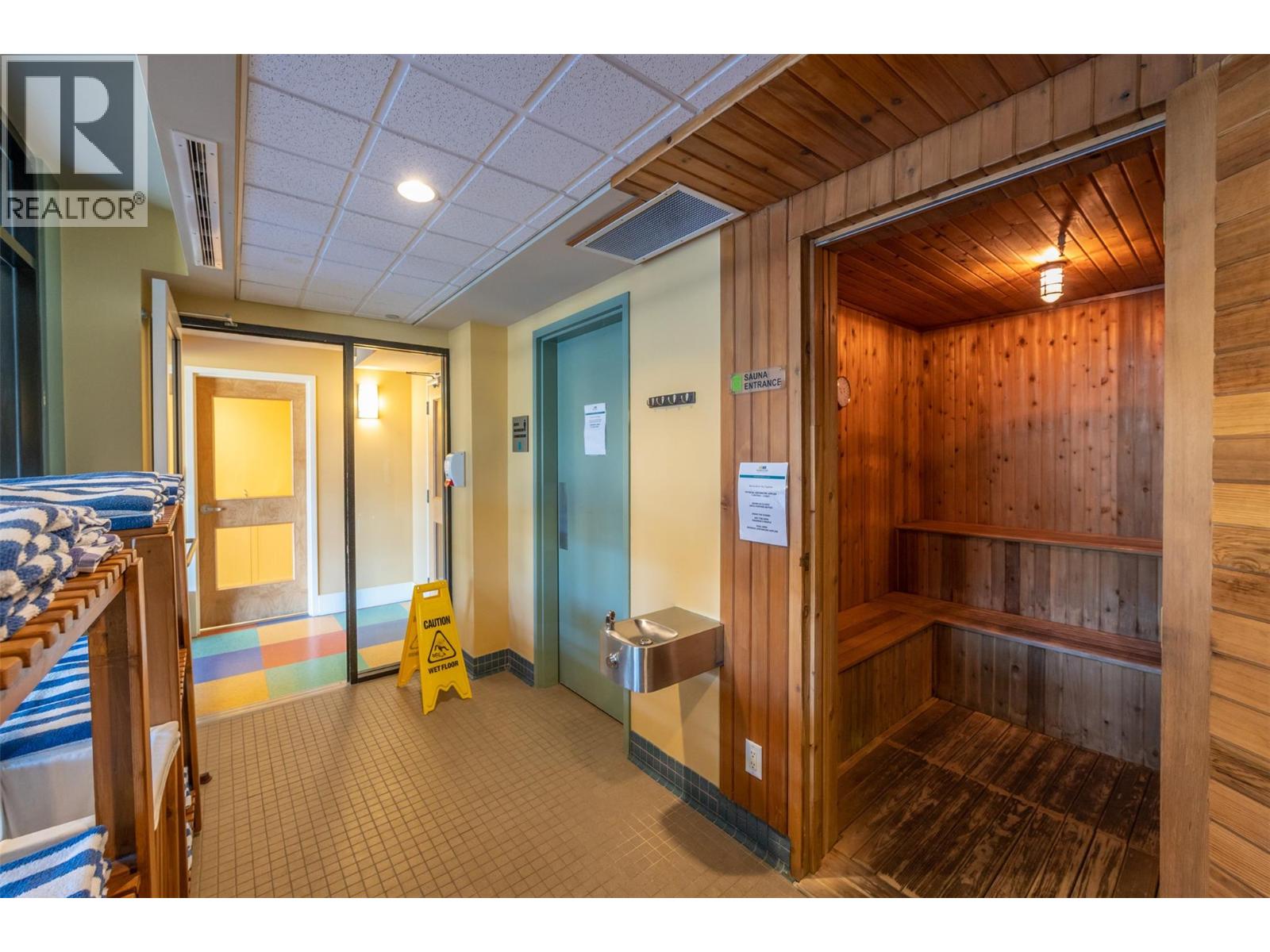 #105 13011 Lakeshore Drive - 41