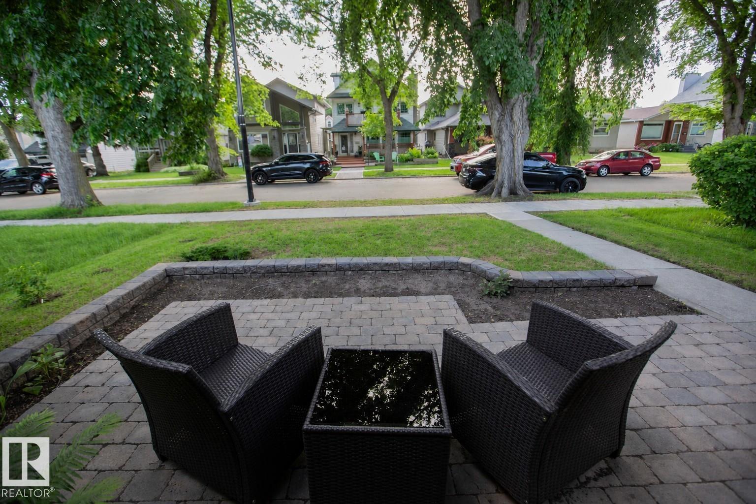 11131 52 ST NW - 11