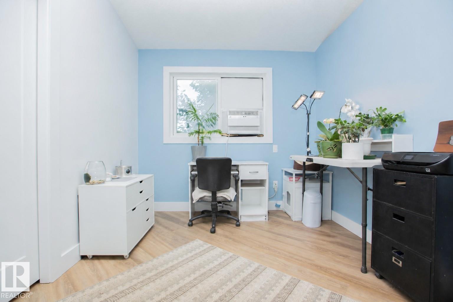 11131 52 ST NW - 16