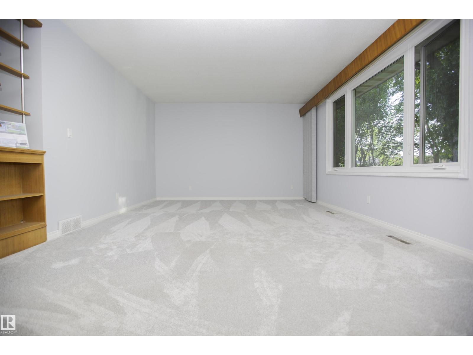 11131 52 ST NW - 22