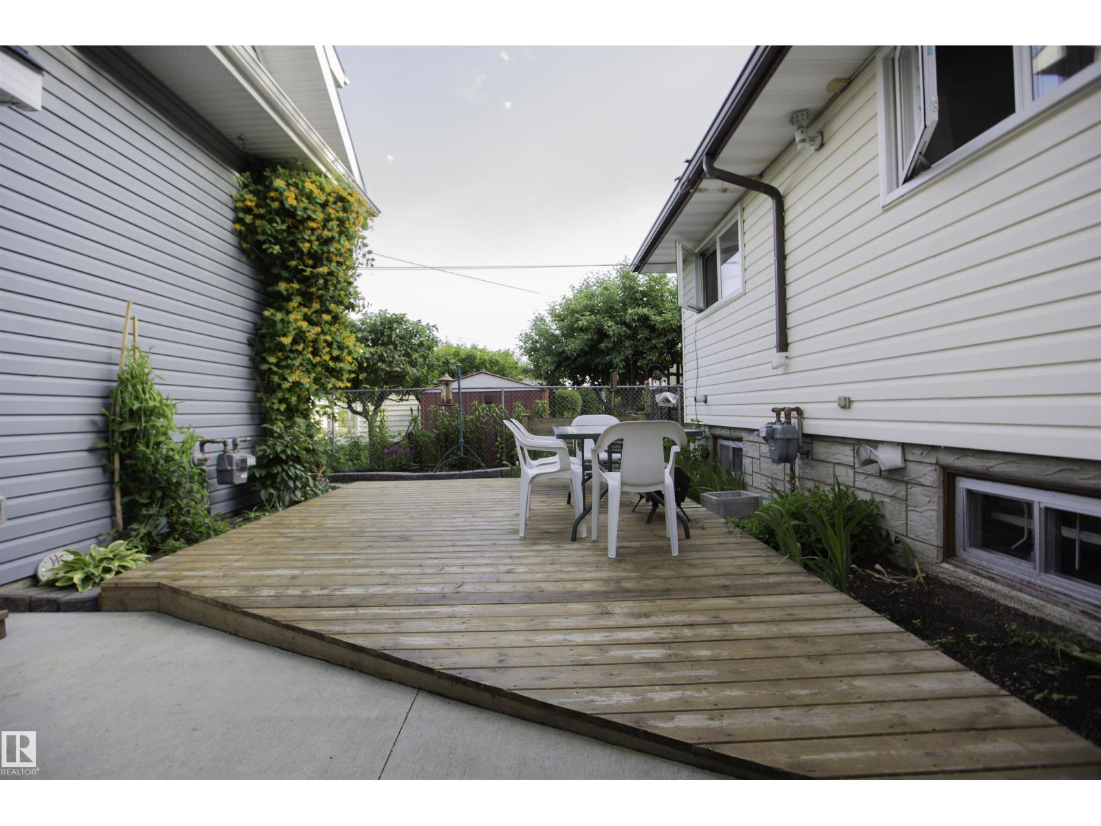 11131 52 ST NW - 6