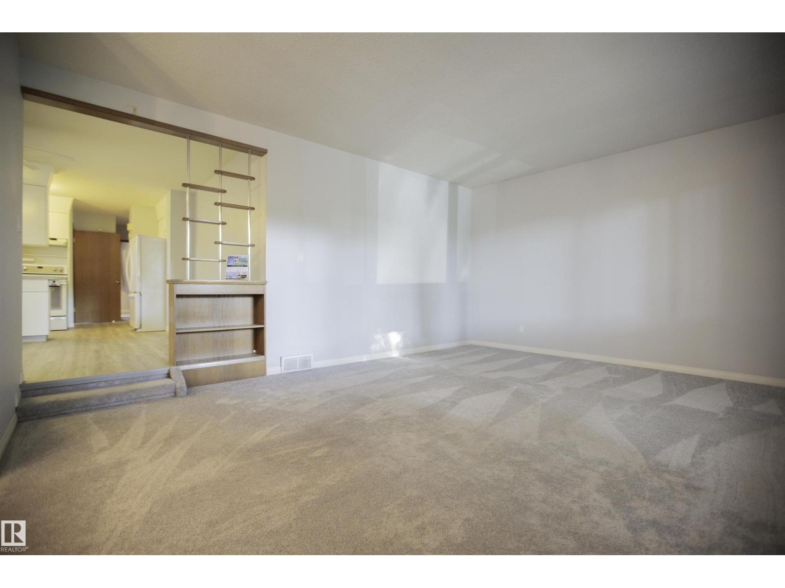 11131 52 ST NW - 24