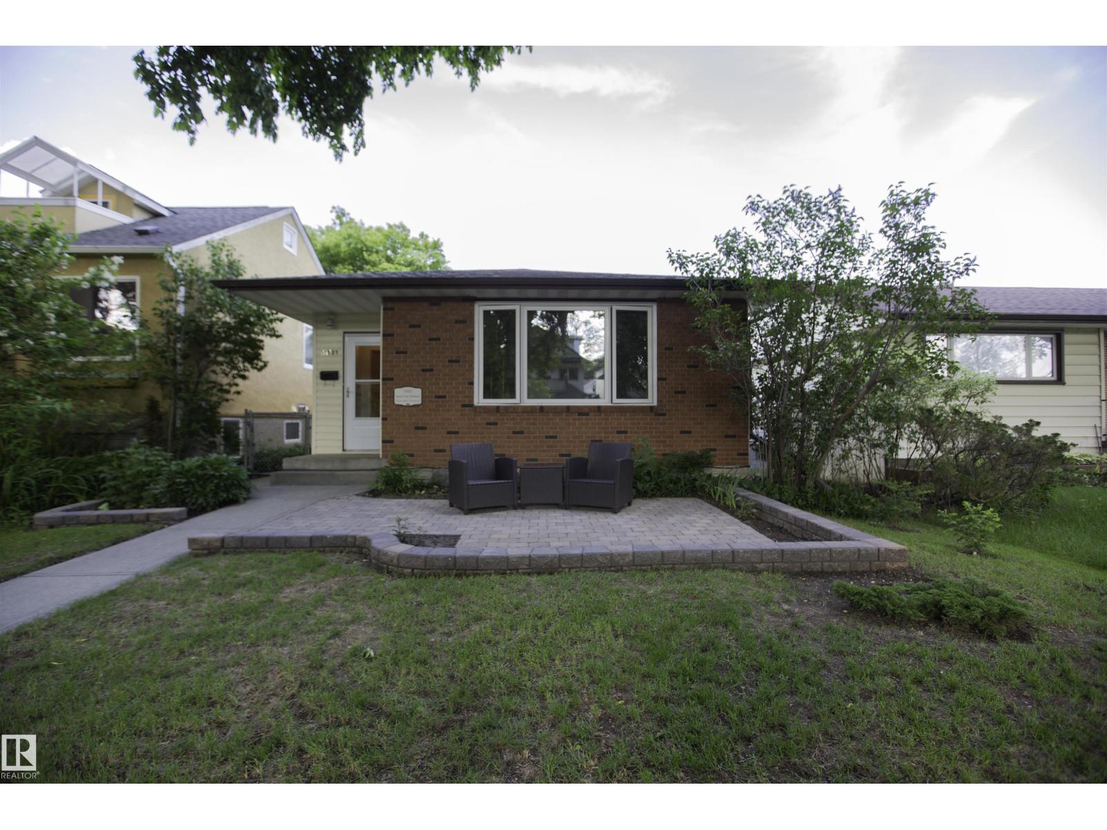 11131 52 ST NW - 60