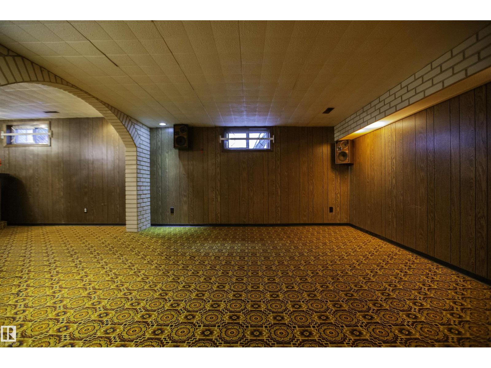 11131 52 ST NW - 47
