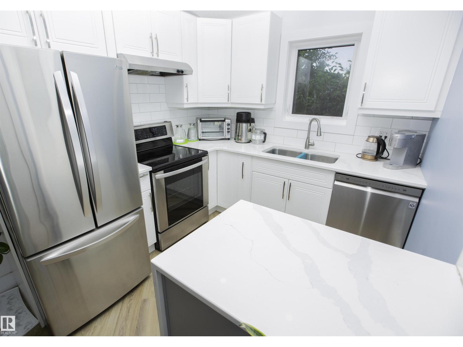 11131 52 ST NW - 14