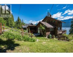 Full bathroom - 3548 Terrace Street, Ainsworth, BC V0G1A0 Photo 8