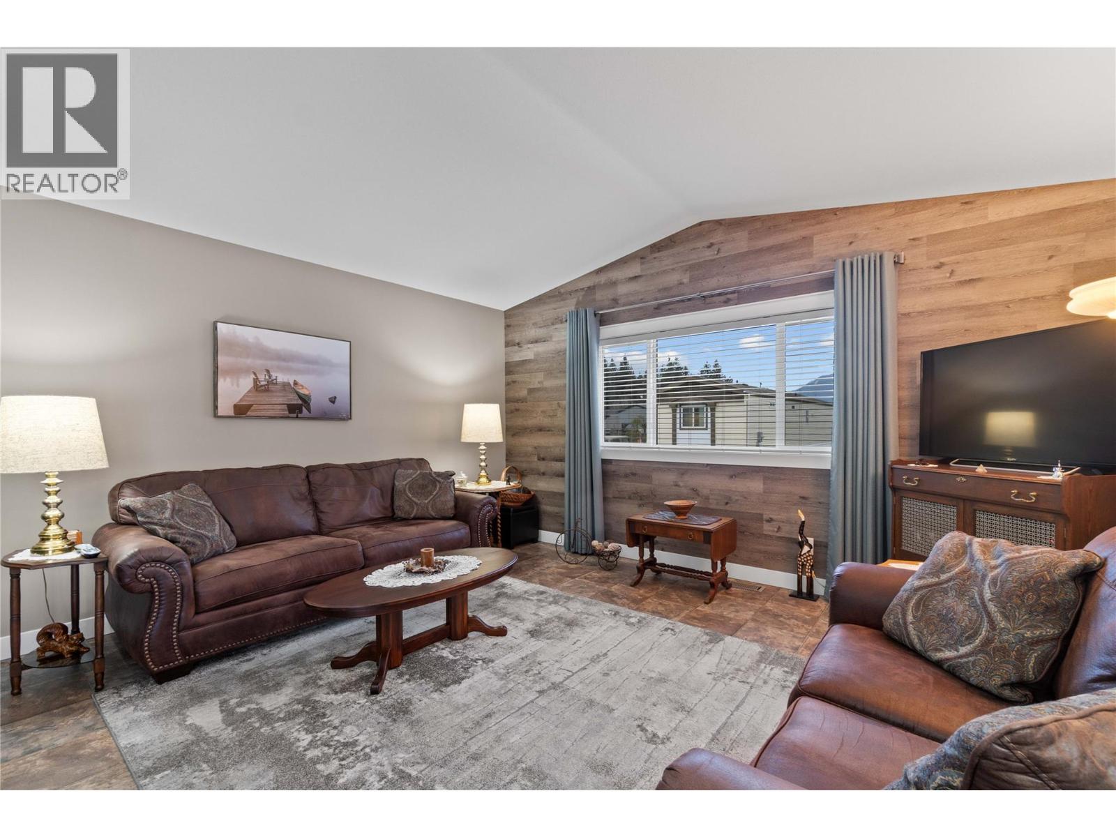 1707 Hillier Road E Unit# 3, Sicamous