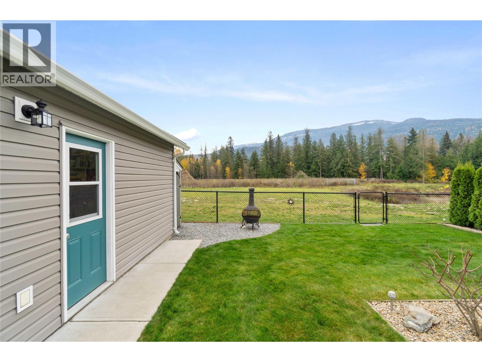 1707 Hillier Road E Unit# 3, Sicamous