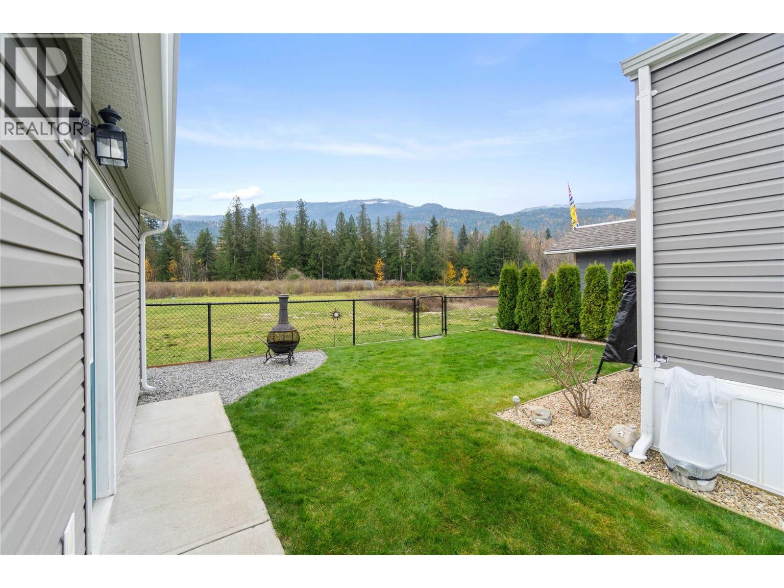 1707 Hillier Road E Unit# 3, Sicamous