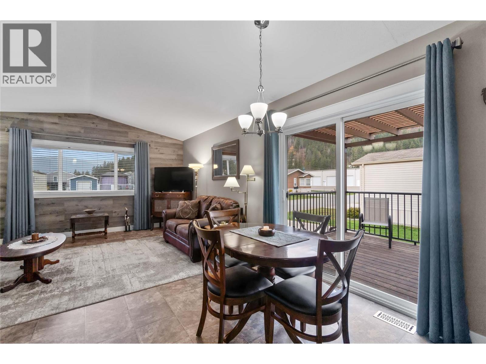 1707 Hillier Road E Unit# 3, Sicamous