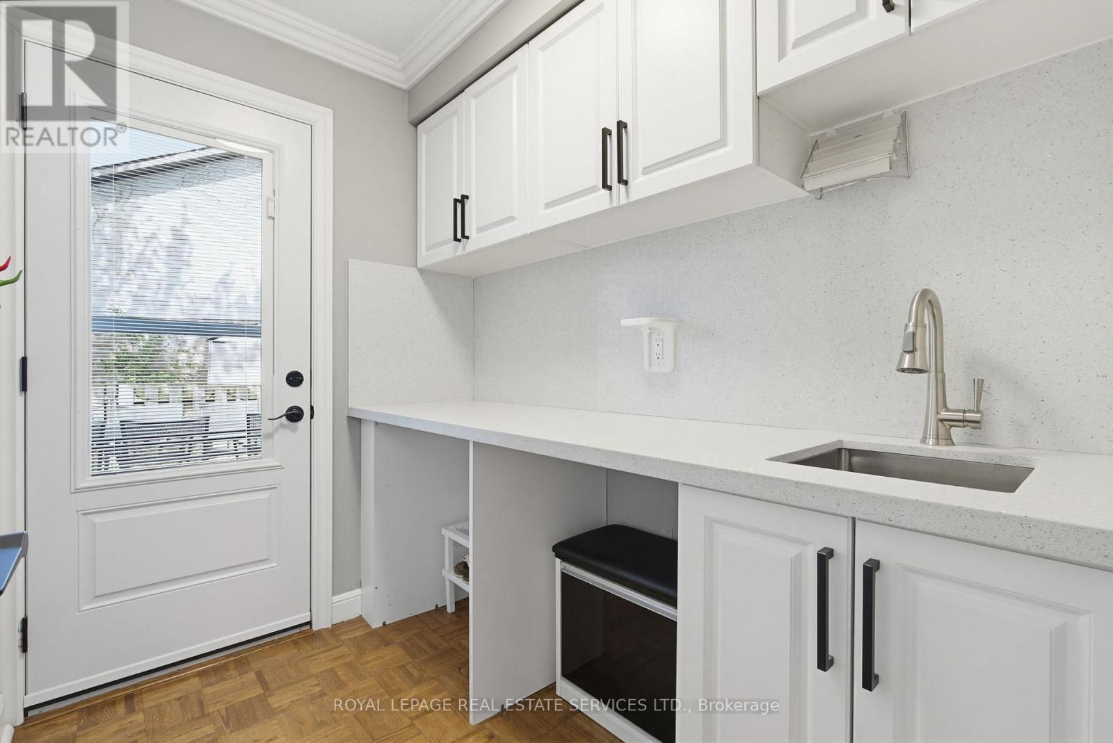 1390 PEERLESS COURT - 21