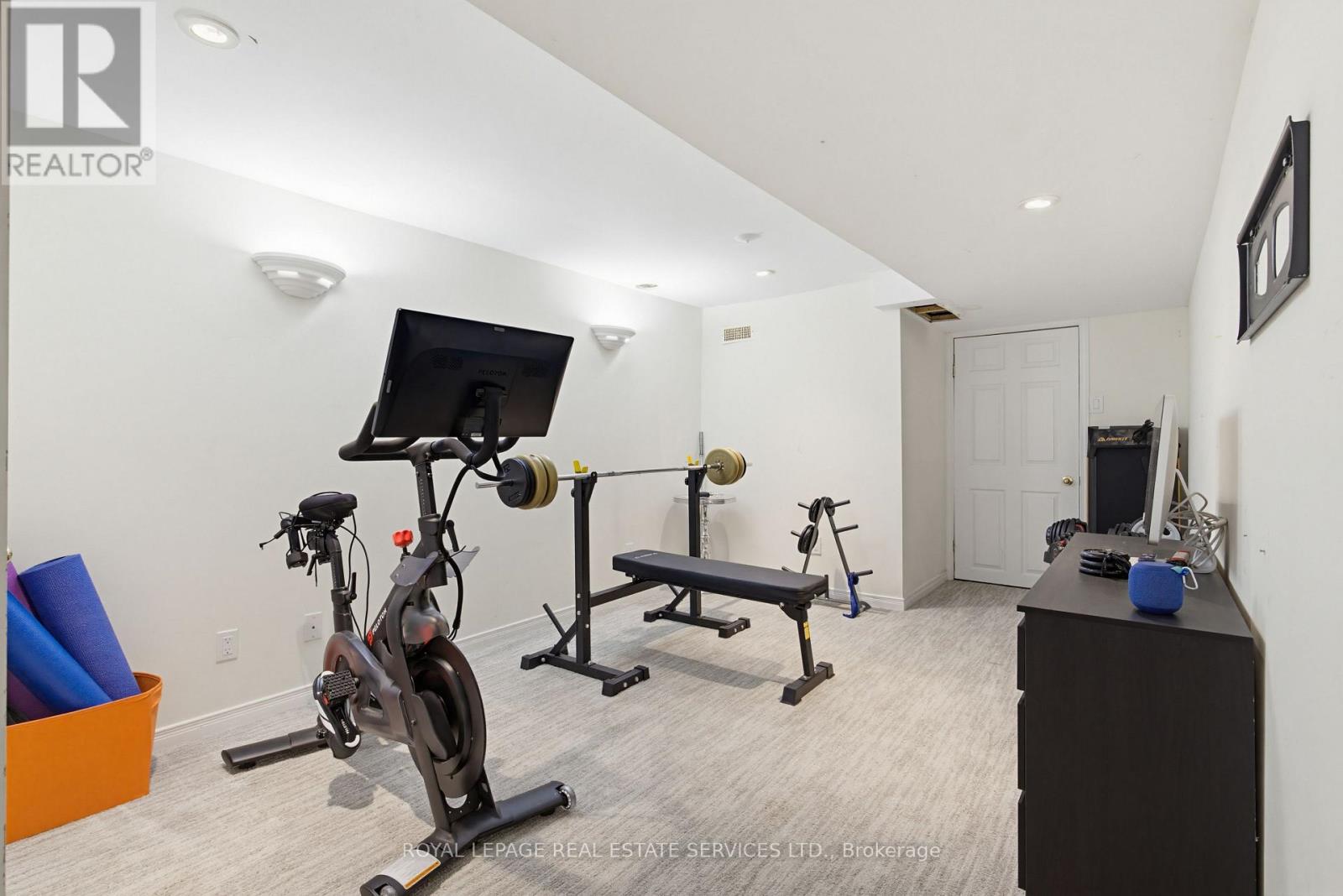 1390 PEERLESS COURT - 32