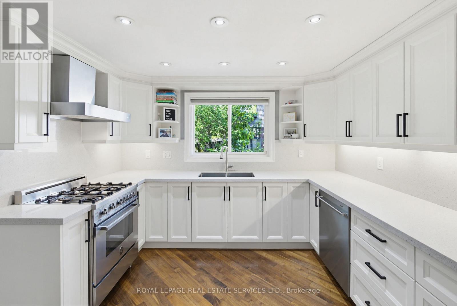 1390 PEERLESS COURT - 17