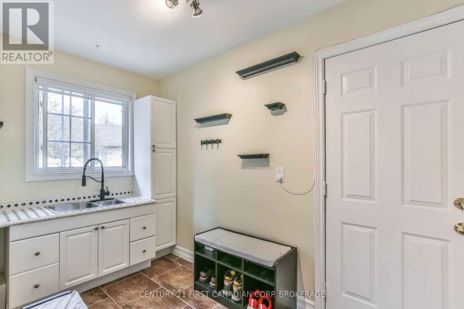 24 LINWOOD DRIVE - 13