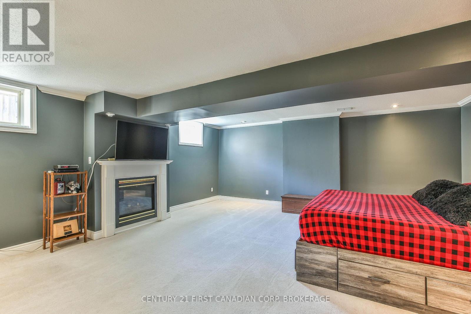 24 LINWOOD DRIVE - 20