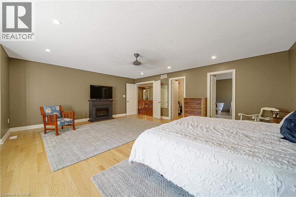 112 DIRKSEN Court - 23