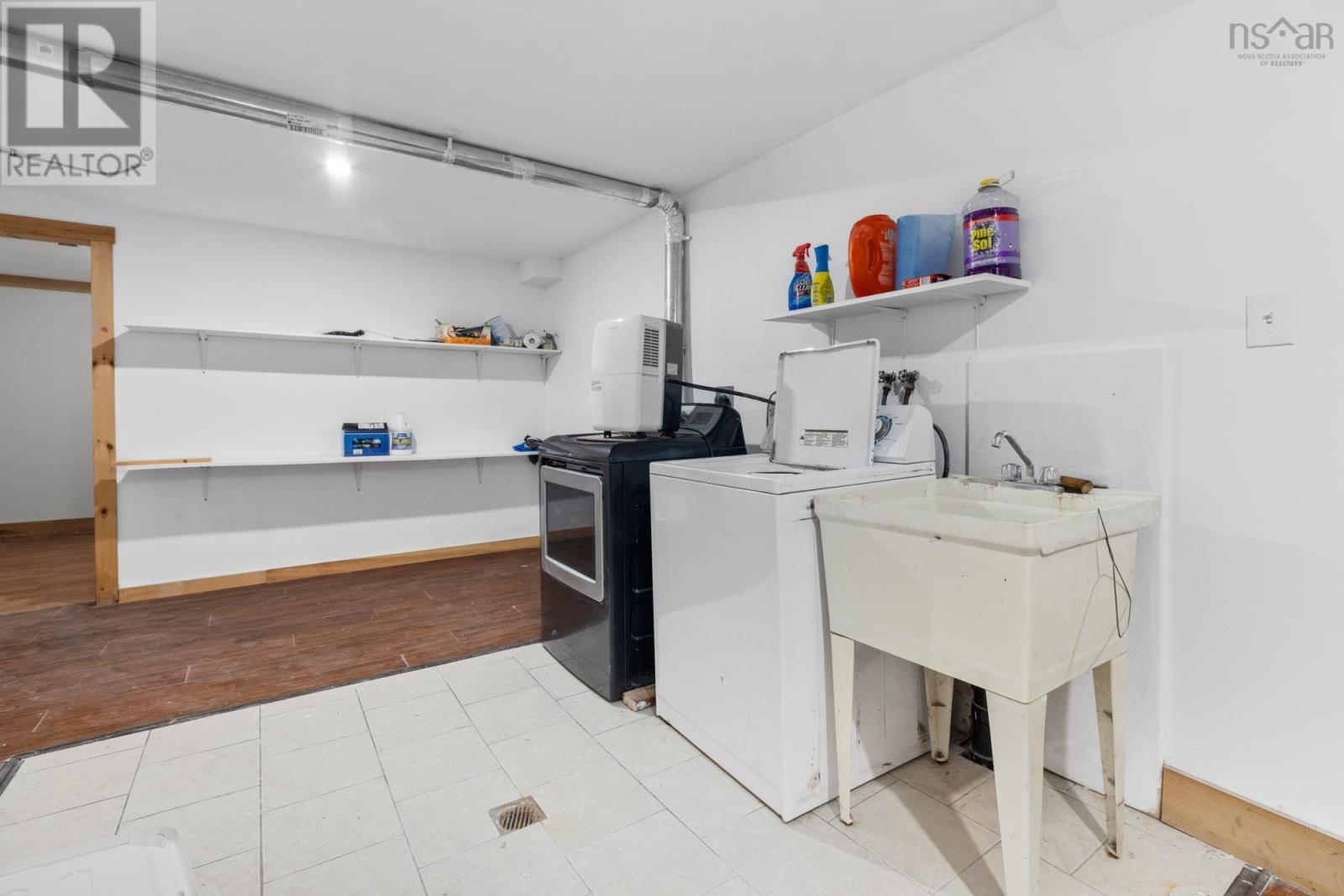 12 Moores Road - 40