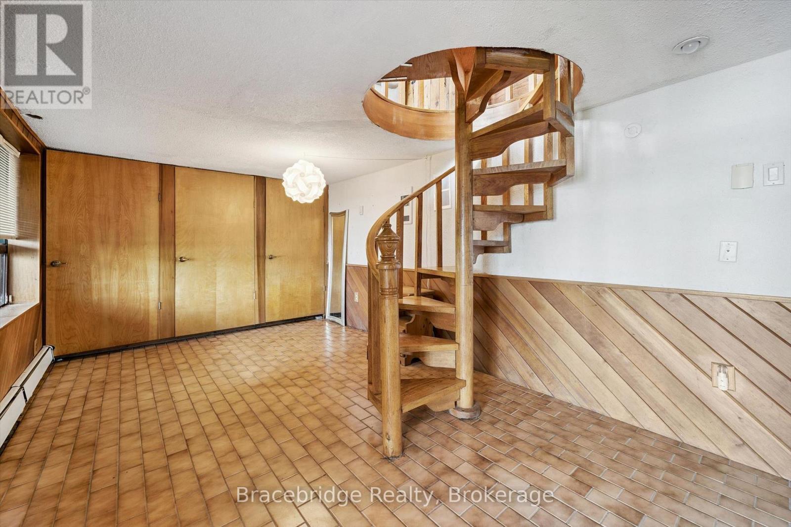 8-1125 CARLO ENTERPRISE ROAD - Image 19