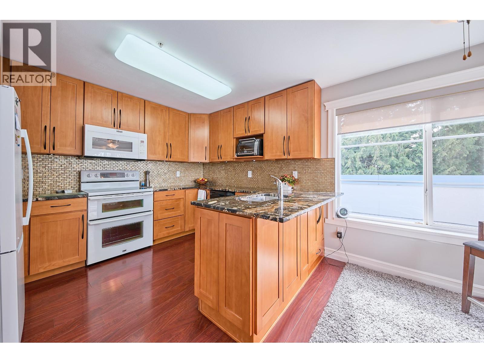 405 11519 BURNETT STREET, Maple Ridge